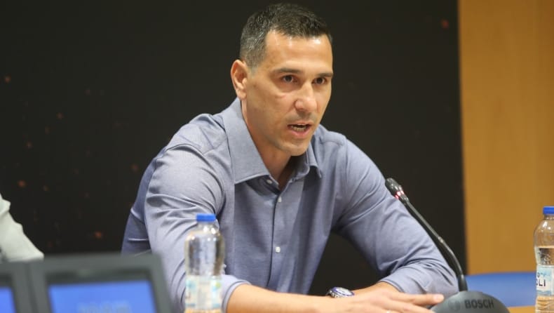 Ζήσης: «Θα χτίσουμε μαζί και ο πρώτος στόχος μας είναι να παίξουμε και να καθιερωθούμε στο υψηλότερο σκαλί της Ευρώπης»